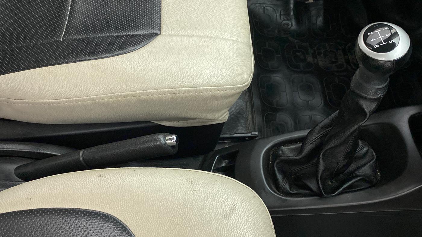 2015 Maruti Wagon R 1.0 VXI, Petrol, Manual, 56,303 km, Gear Lever