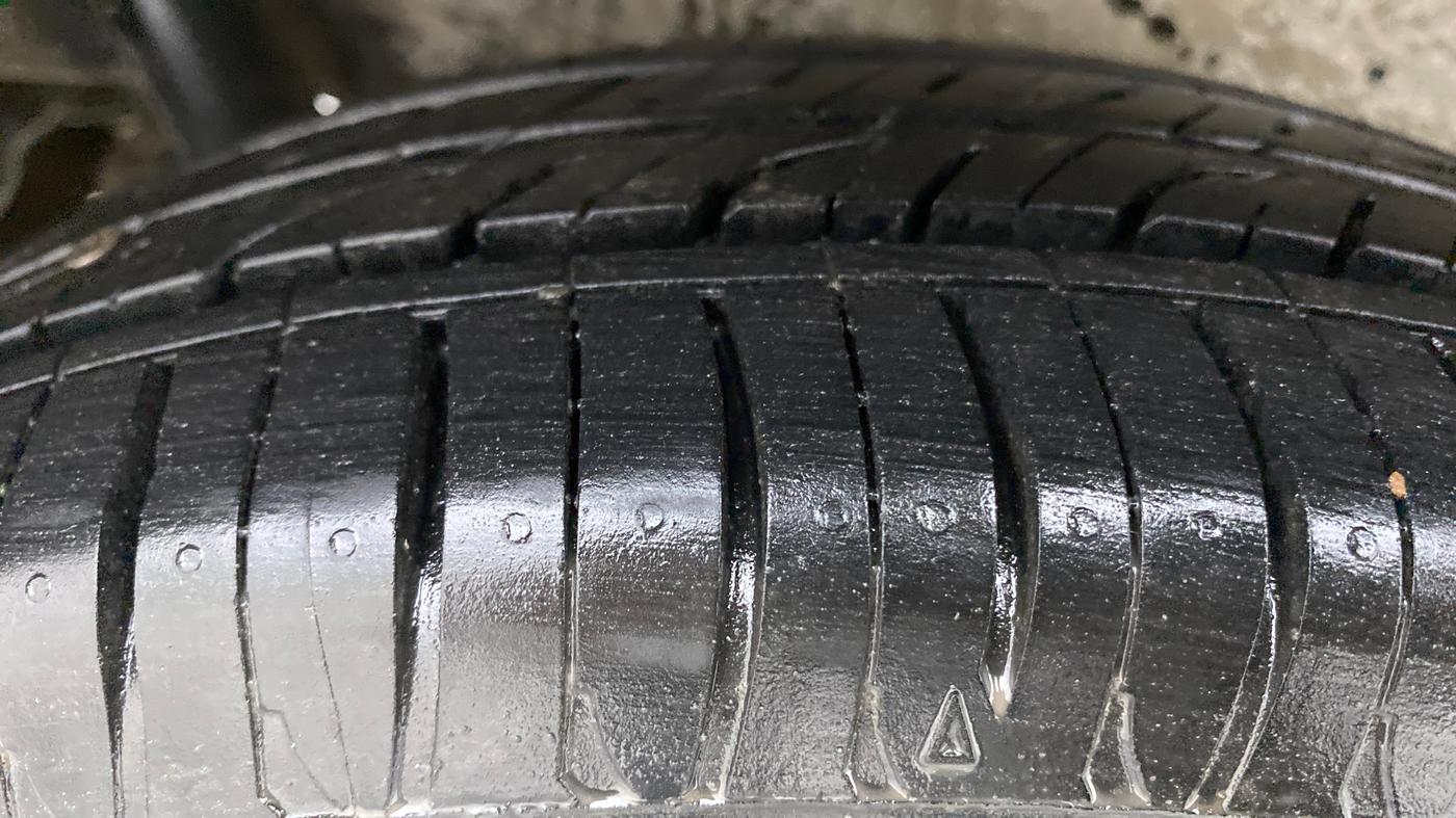 2015 Maruti Wagon R 1.0 VXI, Petrol, Manual, 56,303 km, Right Rear Tyre Tread