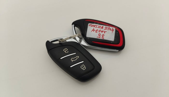 2022 MG ASTOR SHARP 1.5 MT, Petrol, Manual, 10,118 km, Key Close Up