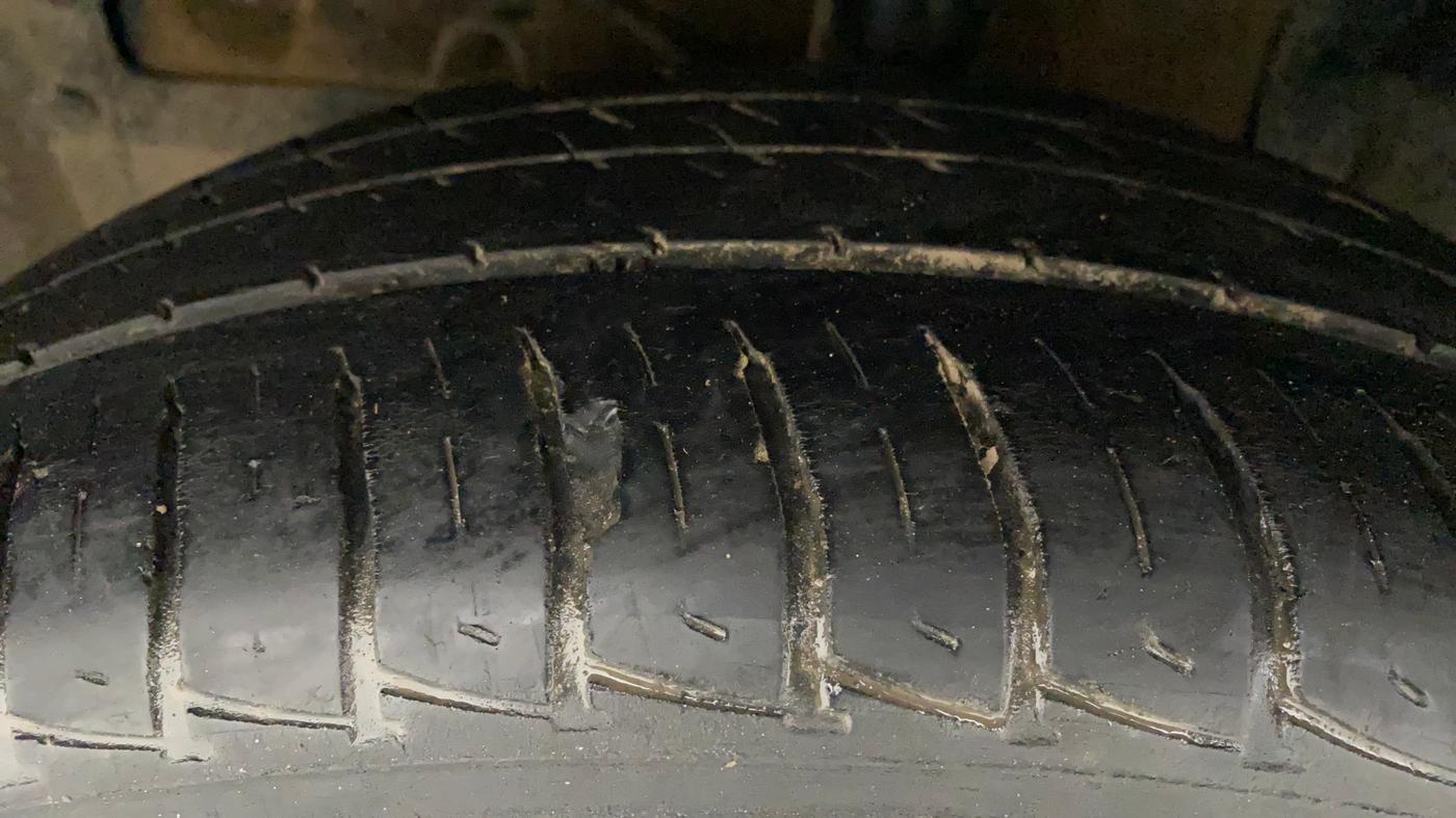2019 Maruti Vitara Brezza VDI, Diesel, Manual, 61,307 km, Left Front Tyre Tread