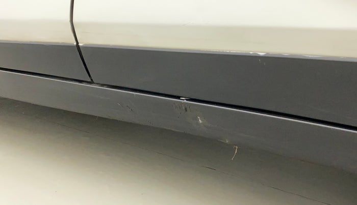 2019 Maruti Vitara Brezza VDI, Diesel, Manual, 61,307 km, Left running board - Cladding has minor damage