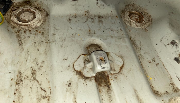 2019 Maruti Vitara Brezza VDI, Diesel, Manual, 61,307 km, Boot floor - Slight discoloration