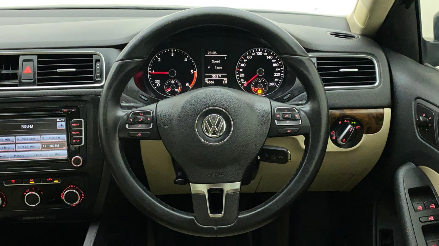 2012 Volkswagen Jetta HIGHLINE TDI, Diesel, Manual, 76,275 km, Steering Wheel Close Up