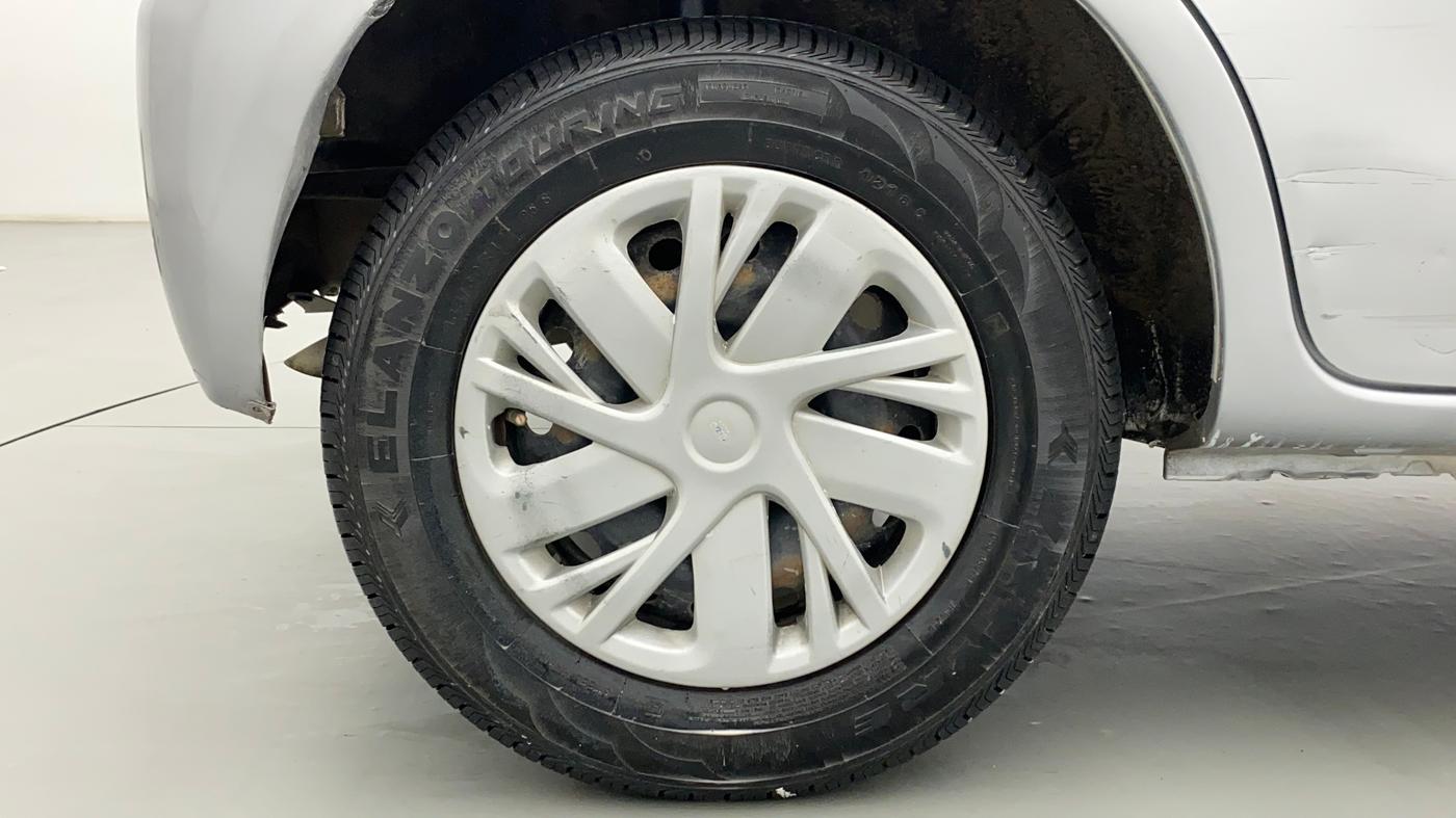 2011 Toyota Etios Liva G, Petrol, Manual, 42,283 km, Right Rear Wheel