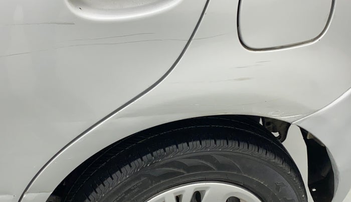 2011 Toyota Etios Liva G, Petrol, Manual, 42,283 km, Left quarter panel - Slightly dented
