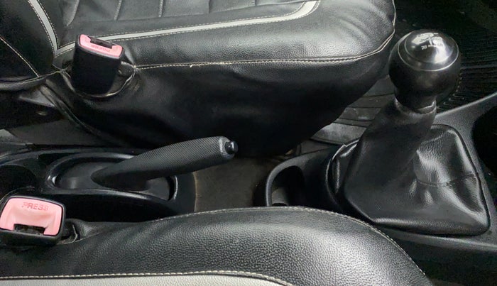 2011 Toyota Etios Liva G, Petrol, Manual, 42,283 km, Gear Lever
