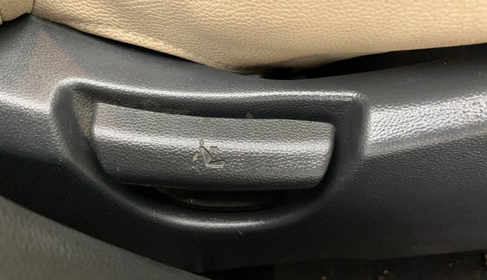 2015 Hyundai Xcent S 1.2, Petrol, Manual, 55,600 km, Driver Side Adjustment Panel