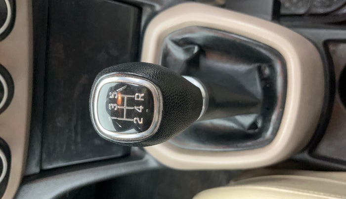 2015 Hyundai Xcent S 1.2, Petrol, Manual, 55,600 km, Gear Lever