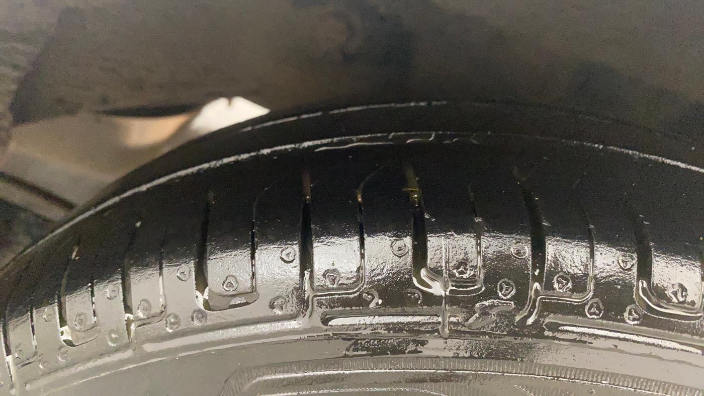 2018 Hyundai Eon MAGNA +, Petrol, Manual, 51,041 km, Left Rear Tyre Tread