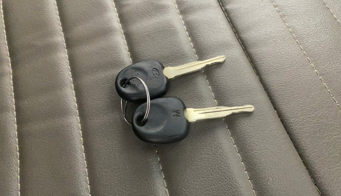 2018 Hyundai Eon MAGNA +, Petrol, Manual, 51,041 km, Key Close Up