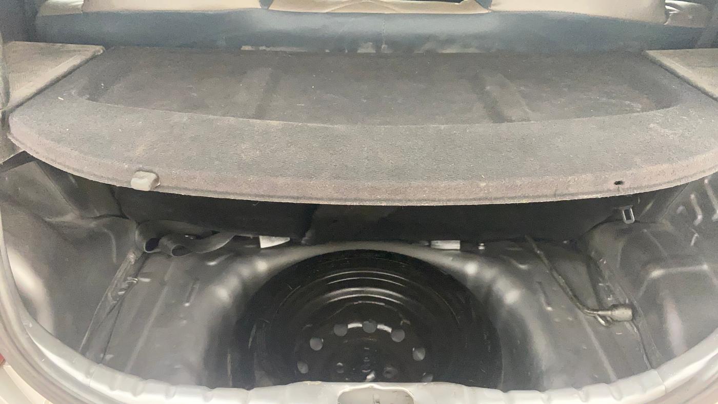 2018 Hyundai Eon MAGNA +, Petrol, Manual, 51,041 km, Boot Inside