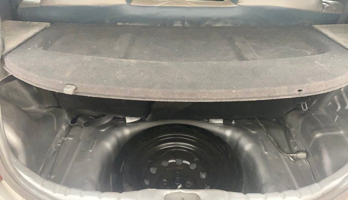 2018 Hyundai Eon MAGNA +, Petrol, Manual, 51,041 km, Boot Inside