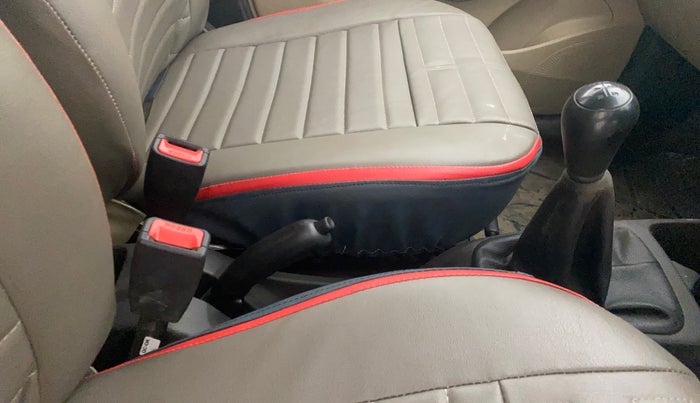 2018 Hyundai Eon MAGNA +, Petrol, Manual, 51,041 km, Gear Lever