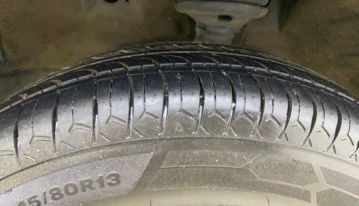 2017 Maruti Wagon R 1.0 LXI CNG, CNG, Manual, 1,00,490 km, Left Front Tyre Tread
