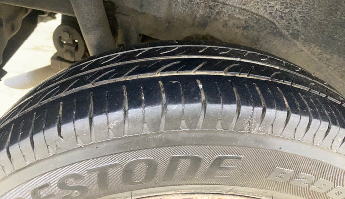 2017 Maruti Wagon R 1.0 LXI CNG, CNG, Manual, 1,00,490 km, Right Rear Tyre Tread