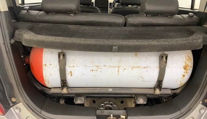 2017 Maruti Wagon R 1.0 LXI CNG, CNG, Manual, 1,00,490 km, Boot Inside