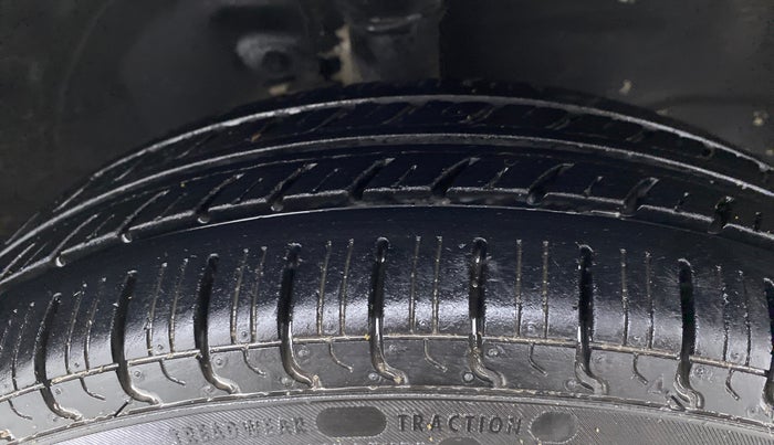 2014 Maruti Wagon R 1.0 LXI CNG, CNG, Manual, 80,360 km, Right Front Tyre Tread