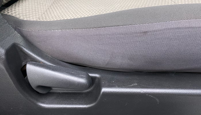 2014 Maruti Wagon R 1.0 LXI CNG, CNG, Manual, 80,360 km, Driver Side Adjustment Panel