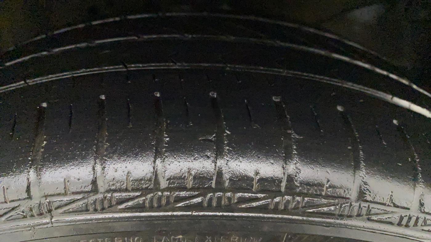 2015 Honda Brio S MT, Petrol, Manual, 14,397 km, Right Front Tyre Tread
