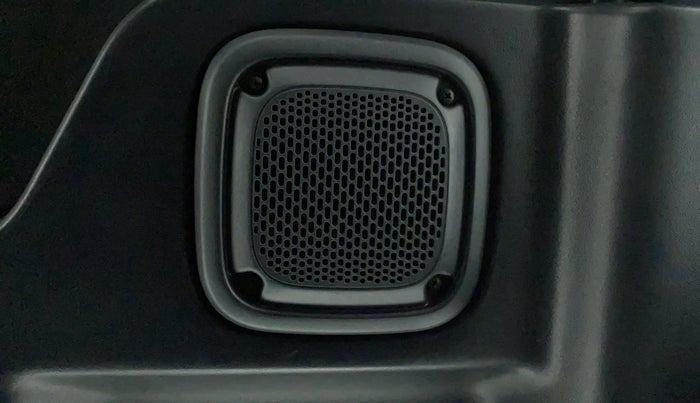 2022 Mahindra Thar LX HT PETROL 4WD MT, Petrol, Manual, 16,268 km, Speaker