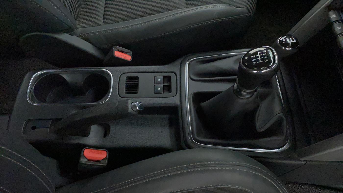 2022 Mahindra Thar LX HT PETROL 4WD MT, Petrol, Manual, 16,268 km, Gear Lever