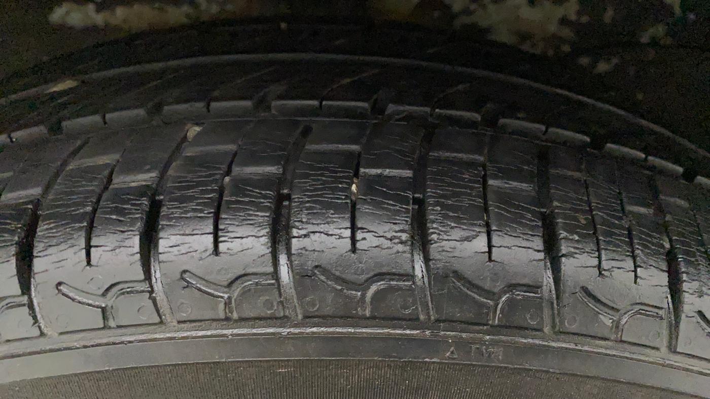 2018 Hyundai NEW SANTRO SPORTZ CNG, CNG, Manual, 16,808 km, Right Rear Tyre Tread