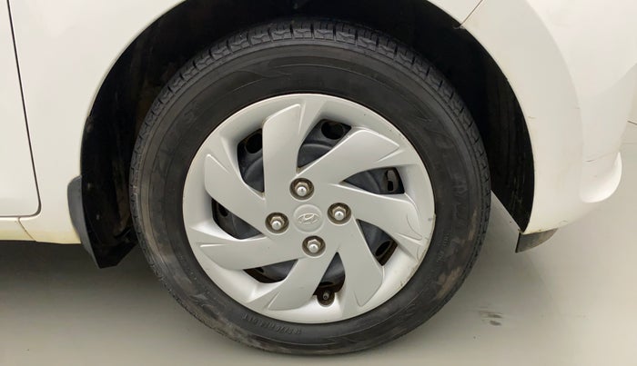 2018 Hyundai NEW SANTRO SPORTZ CNG, CNG, Manual, 16,808 km, Right Front Wheel