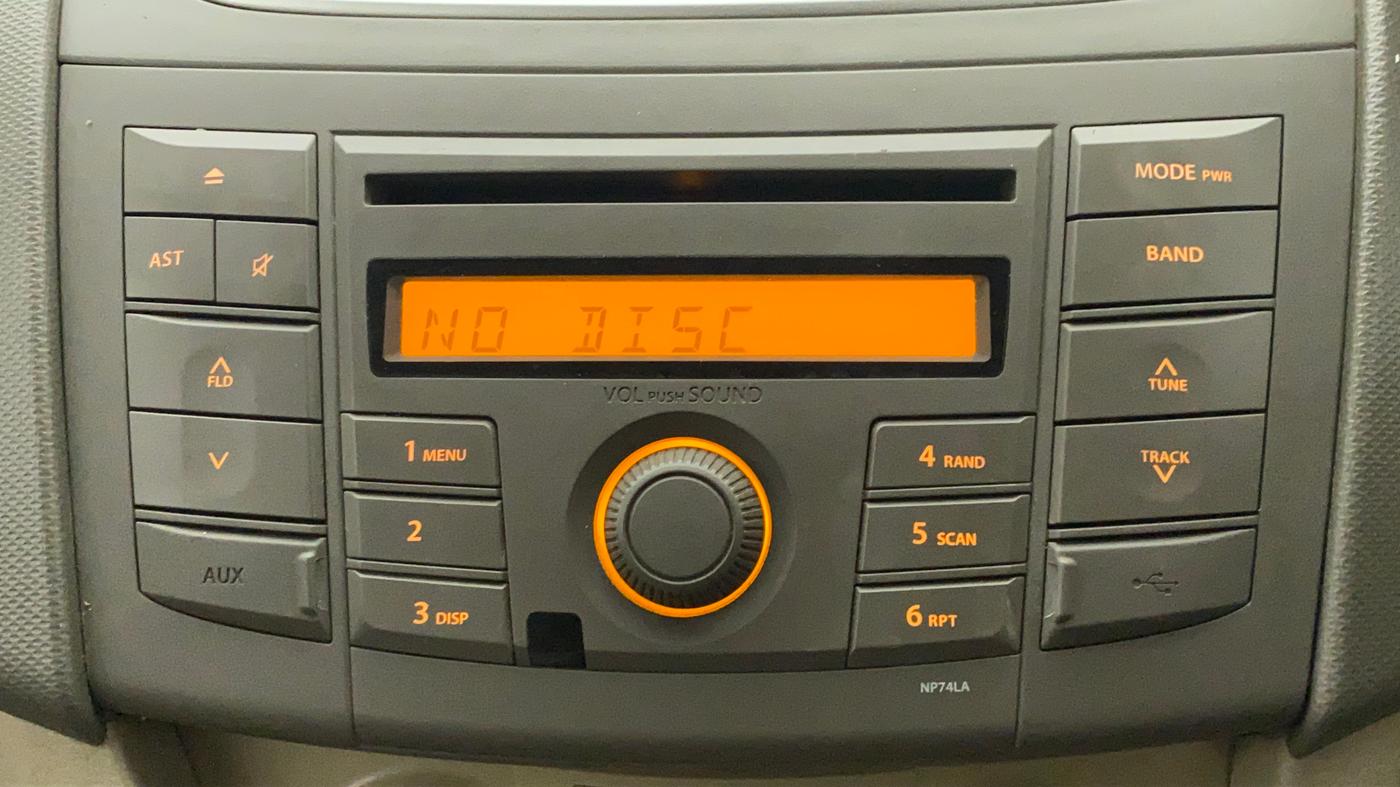 2014 Maruti Ertiga VXI CNG, CNG, Manual, 74,606 km, Infotainment System