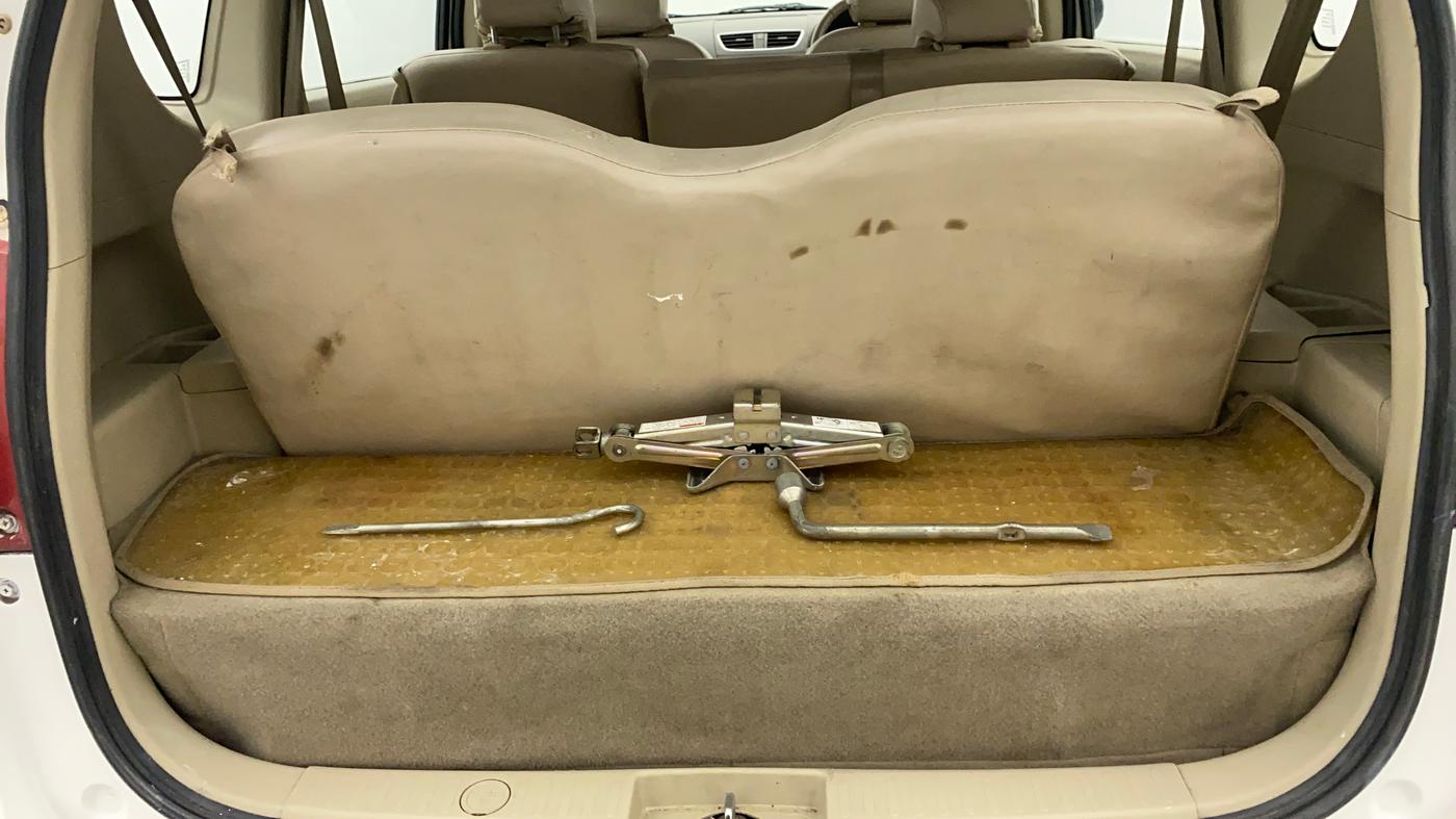 2014 Maruti Ertiga VXI CNG, CNG, Manual, 74,606 km, Boot Inside