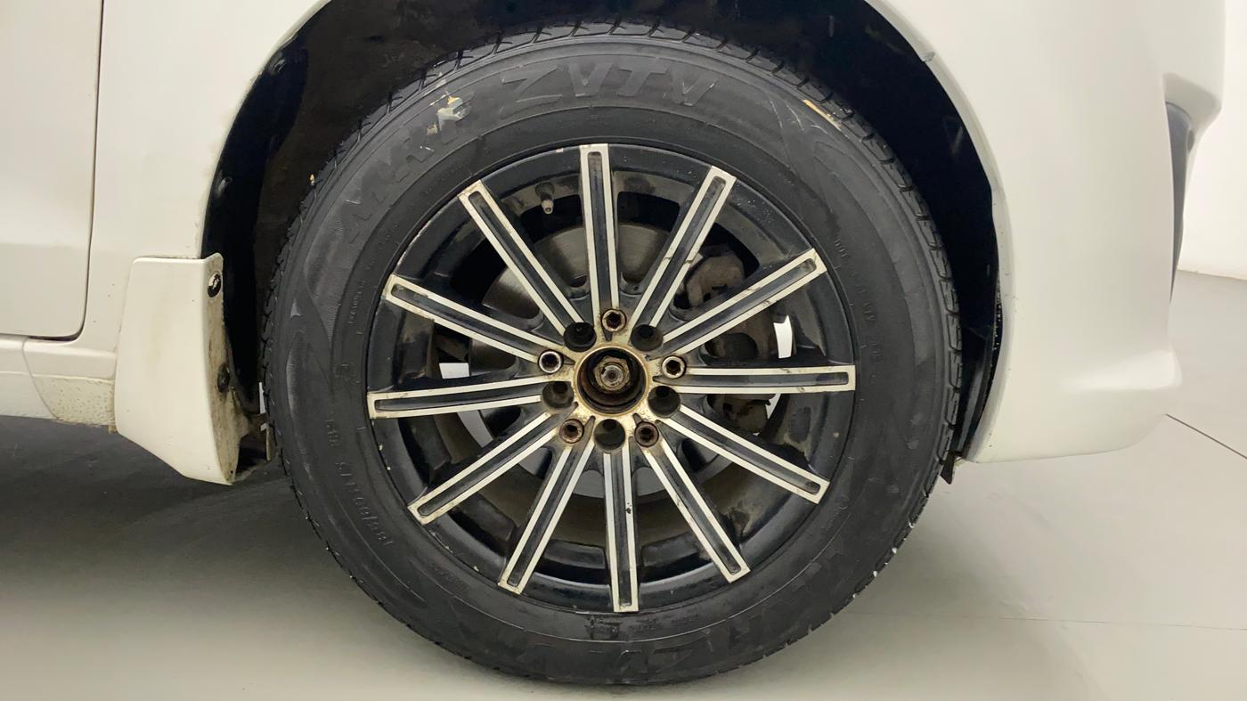 2014 Maruti Ertiga VXI CNG, CNG, Manual, 74,606 km, Right Front Wheel