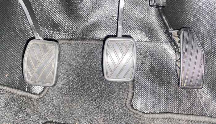 2017 Maruti Baleno ALPHA PETROL 1.2, Petrol, Manual, 43,745 km, Pedals