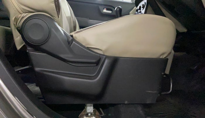 2021 Maruti New Wagon-R ZXI 1.2, Petrol, Manual, 29,751 km, Driver Side Adjustment Panel