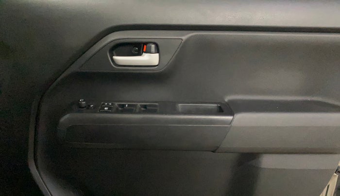 2021 Maruti New Wagon-R ZXI 1.2, Petrol, Manual, 29,751 km, Driver Side Door Panels Control