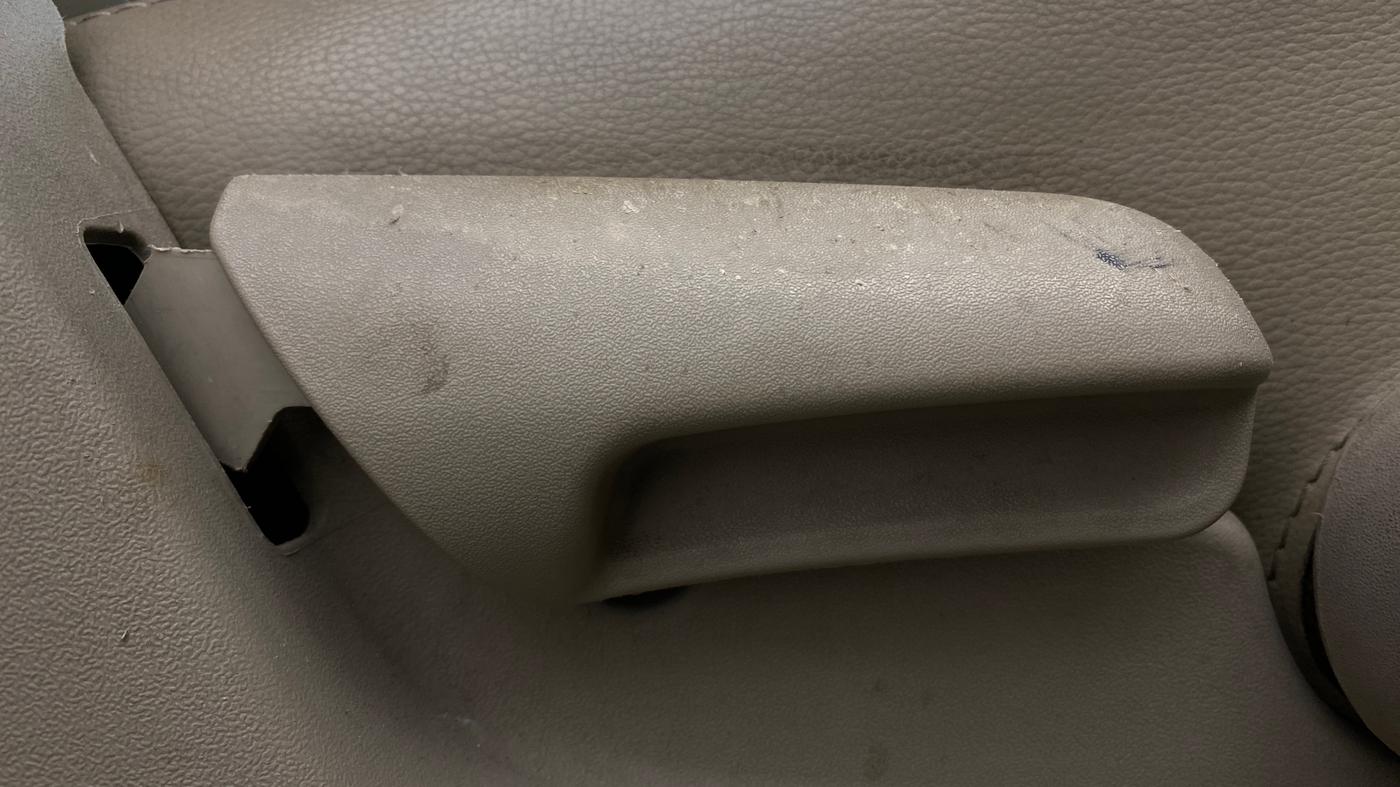 2016 Maruti Ciaz ZDI+ SHVS, Diesel, Manual, 1,07,369 km, Driver Side Adjustment Panel