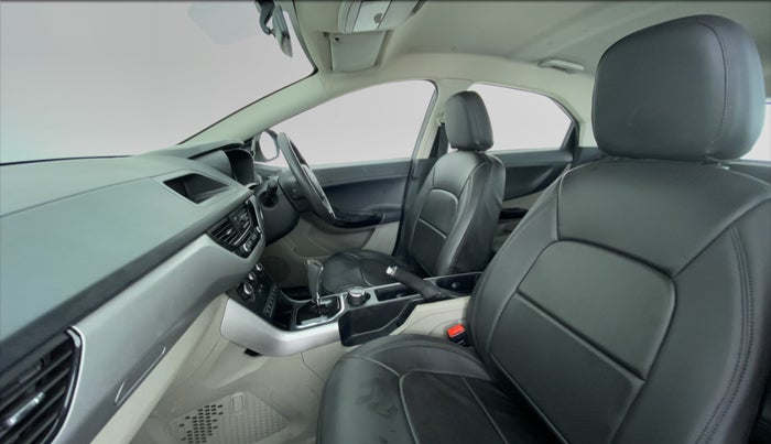 2018 Tata NEXON XMA 1.5, Diesel, Automatic, 78,374 km, Right Side Front Door Cabin