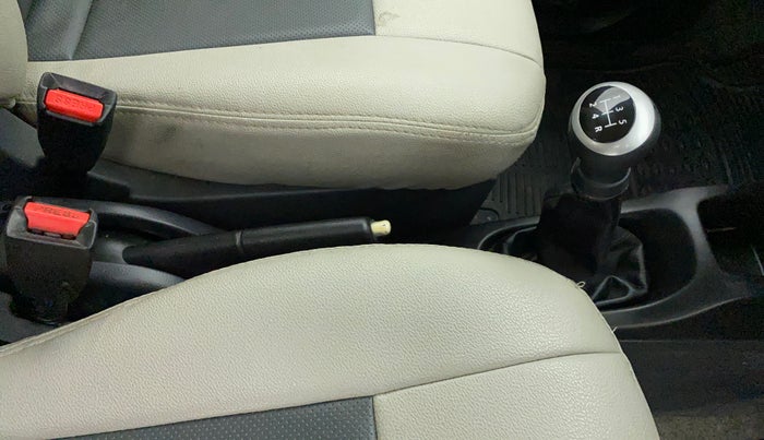 2011 Maruti Wagon R 1.0 VXI, Petrol, Manual, 79,412 km, Gear Lever