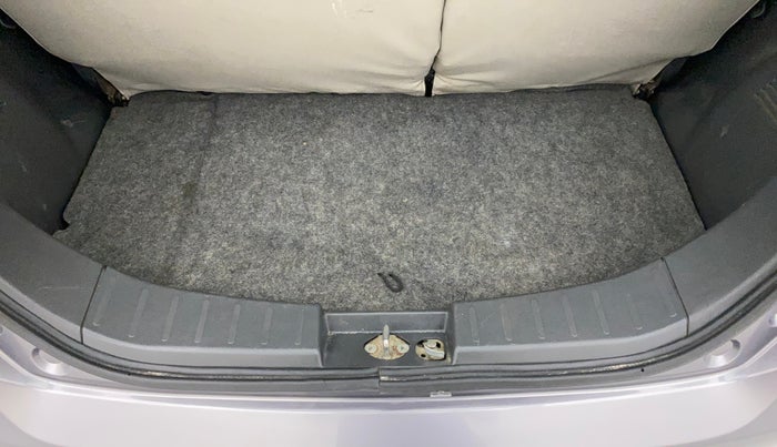 2011 Maruti Wagon R 1.0 VXI, Petrol, Manual, 79,412 km, Boot Inside