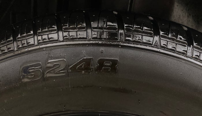 2015 Maruti Swift VDI ABS, Diesel, Manual, 82,600 km, Right Rear Tyre Tread