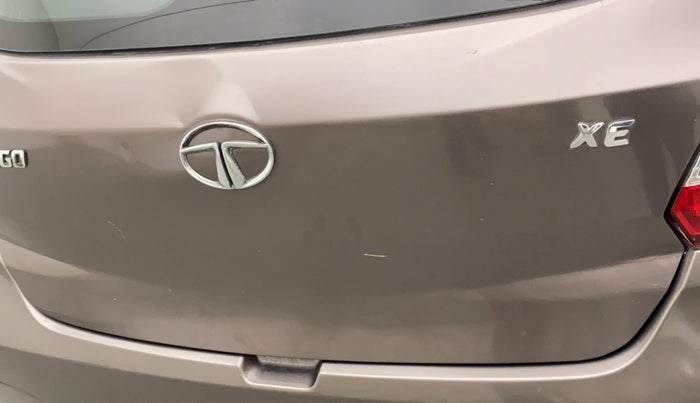 2018 Tata Tiago XE PETROL, Petrol, Manual, 33,709 km, Dicky (Boot door) - Slightly dented