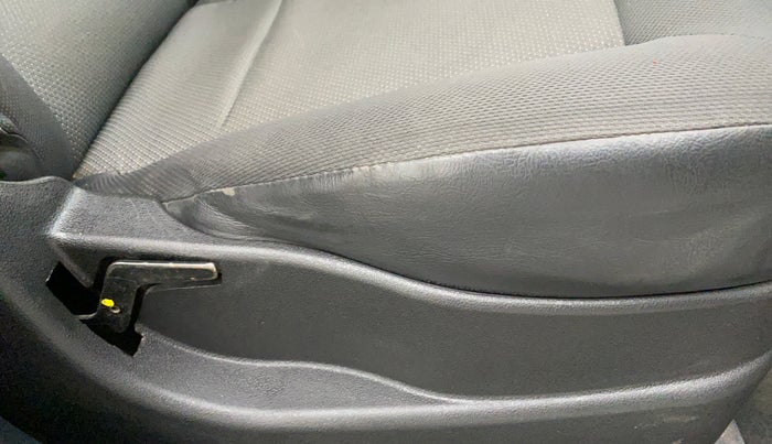 2018 Tata Tiago XE PETROL, Petrol, Manual, 33,709 km, Driver Side Adjustment Panel