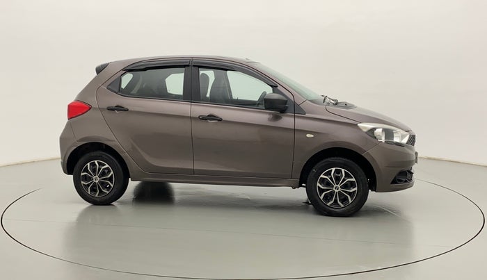 2018 Tata Tiago XE PETROL, Petrol, Manual, 33,709 km, Right Side View