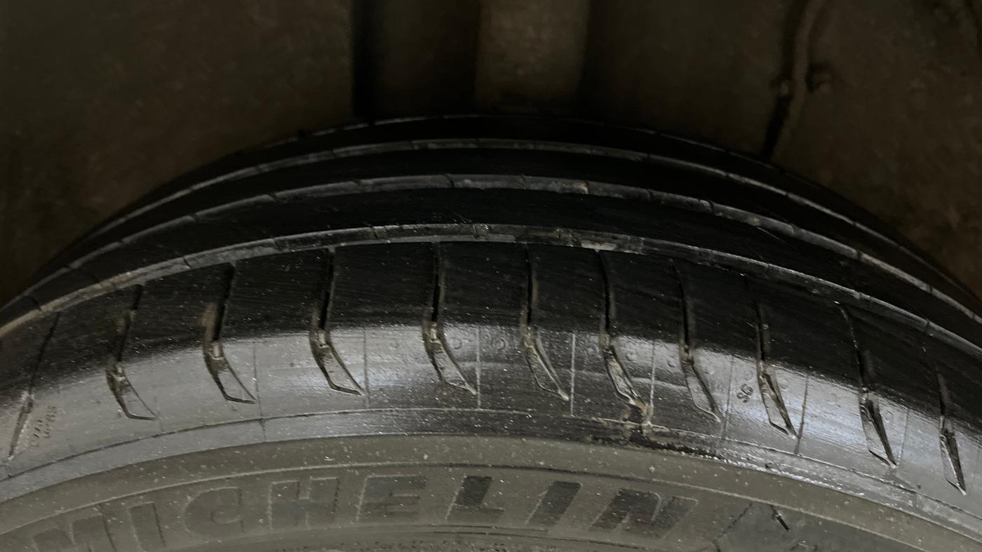 2020 Tata ALTROZ XZ PETROL, Petrol, Manual, 75,469 km, Right Rear Tyre Tread