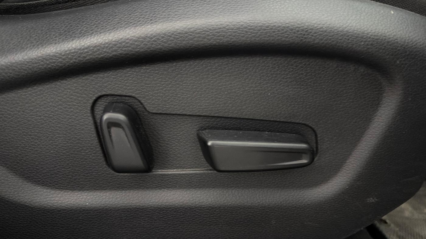 2020 KIA SELTOS GTX PLUS DCT 1.4 PETROL, Petrol, Automatic, 31,623 km, Driver Side Adjustment Panel