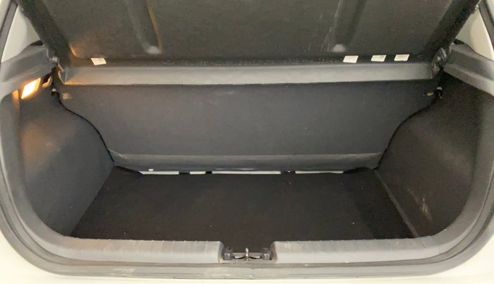 2023 Hyundai GRAND I10 NIOS SPORTZ 1.2 KAPPA VTVT, Petrol, Manual, 23,046 km, Boot Inside