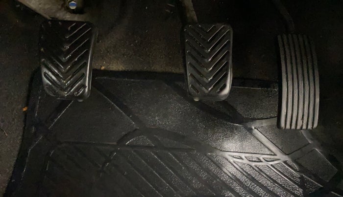 2018 Hyundai Eon MAGNA +, Petrol, Manual, 58,957 km, Pedals