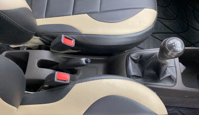 2018 Hyundai Eon MAGNA +, Petrol, Manual, 58,957 km, Gear Lever