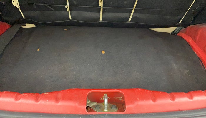 2018 Hyundai Eon MAGNA +, Petrol, Manual, 58,957 km, Boot Inside