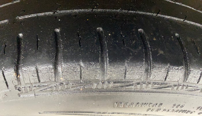 2018 Hyundai Eon MAGNA +, Petrol, Manual, 58,957 km, Left Rear Tyre Tread