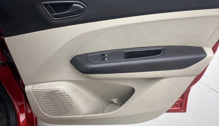 2019 Renault TRIBER 1.0 RXL PETROL, Petrol, Manual, 3,430 km, Driver Side Door Panels Control