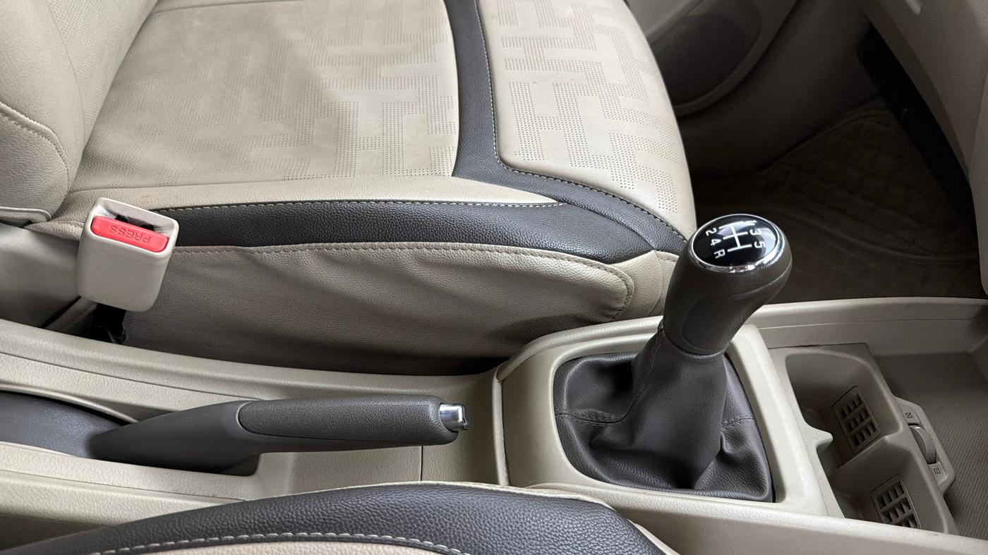 2021 Maruti Ertiga VXI CNG, CNG, Manual, 79,979 km, Gear Lever